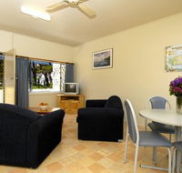 Island Coastal Units - Accommodation in Brisbane