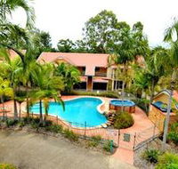 Beach Court Holiday Villas - Accommodation in Brisbane