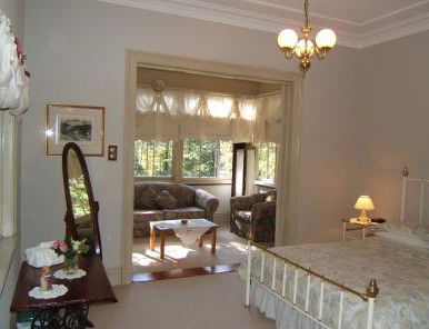 Whispering Pines - Accommodation in Brisbane 0