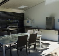 The Bay Apartments - Accommodation in Brisbane
