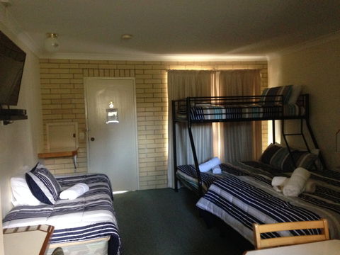 Country Rose Motel - Accommodation in Brisbane 4