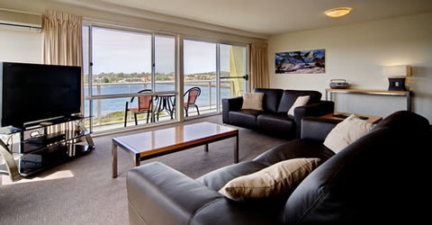 Albacore Luxury Holiday Apartments - Accommodation in Brisbane 1