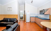 Ocean Dreaming Holiday Units - Accommodation in Brisbane 1