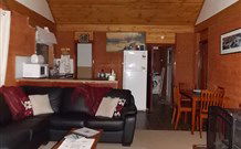 Pinegrove Cottage - Accommodation in Brisbane 0