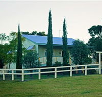 Milford Country Cottages - Accommodation in Brisbane
