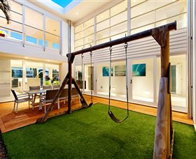 The Waterfront House - Accommodation in Brisbane 3