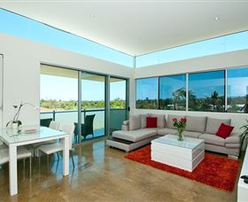 Hilltop Mansion Gold Coast - Accommodation in Brisbane 2