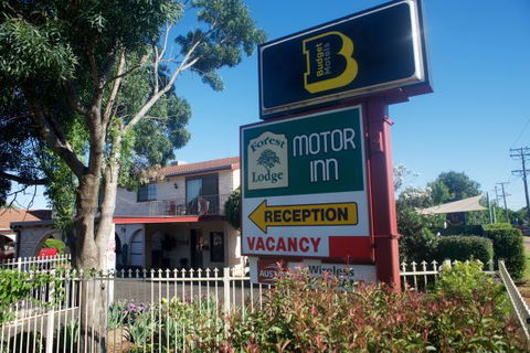 Forest Lodge Motor Inn And Restaurant - Accommodation in Brisbane 1