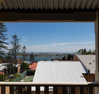 Newcastle Terraces and Apartments - Harbourside Apartment - Accommodation in Brisbane