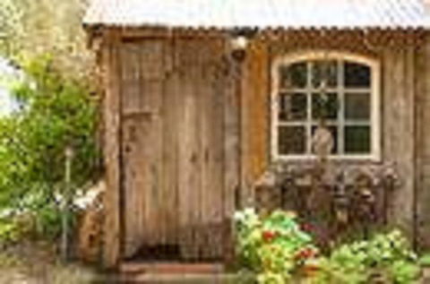 Red Tractor Retreat - Accommodation in Brisbane 3