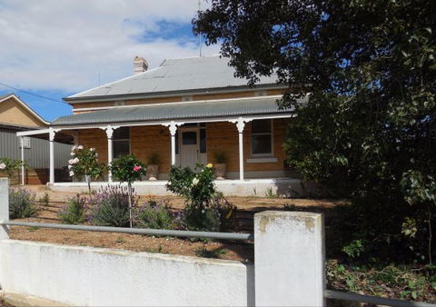 Book Keepers Cottage Waikerie - Accommodation in Brisbane 0