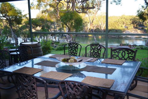 River Shack Rentals - Living The Dream - Accommodation in Brisbane 59