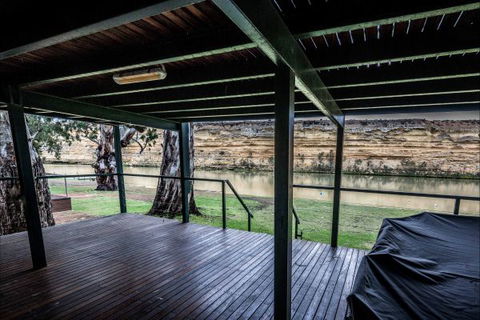 River Shack Rentals - Living The Dream - Accommodation in Brisbane 7