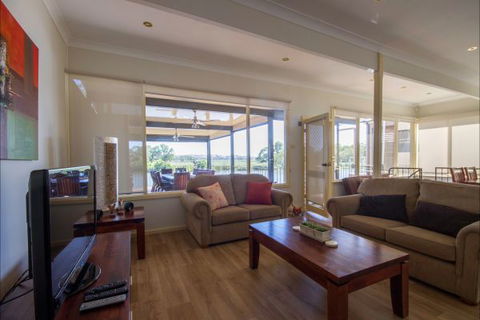 River Shack Rentals - Living The Dream - Accommodation in Brisbane 51