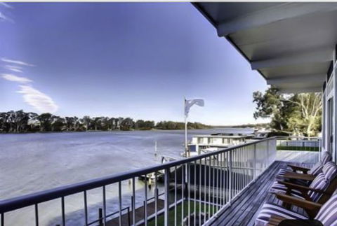 River Shack Rentals - Living The Dream - Accommodation in Brisbane 97