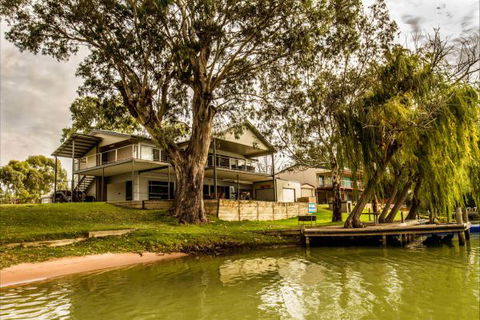 River Shack Rentals - Living The Dream - Accommodation in Brisbane 124