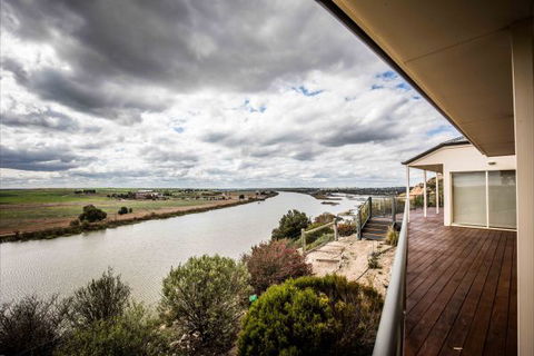 River Shack Rentals - Living The Dream - Accommodation in Brisbane 26