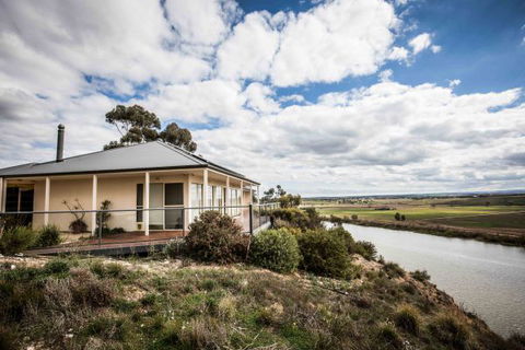 River Shack Rentals - Living The Dream - Accommodation in Brisbane 27