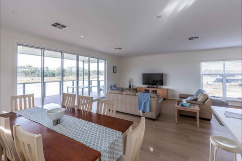 River Shack Rentals - Living The Dream - Accommodation in Brisbane 112