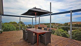 Coral Sands Seaview Beach House - Accommodation in Brisbane 0