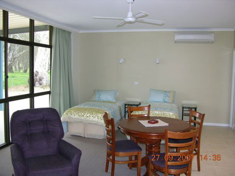 Myrtleford Masonic Units - Accommodation in Brisbane 2