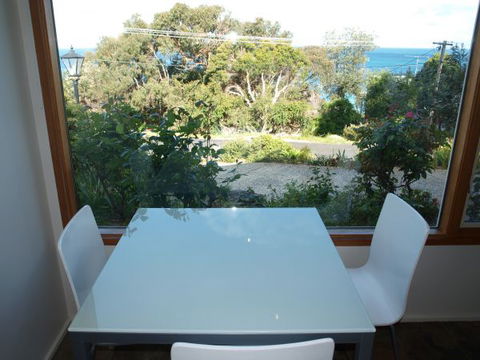 Beach Views Lorne - Accommodation in Brisbane 3