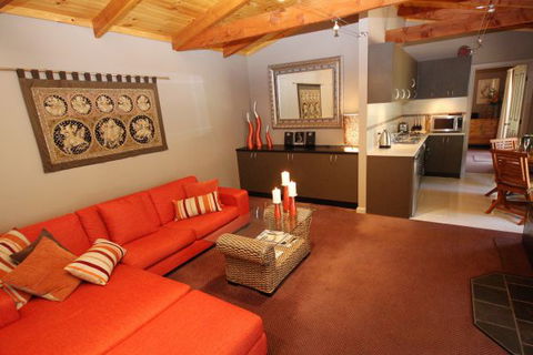Mirkwood Forest Self-Contained Spa Cottages - Accommodation in Brisbane 2