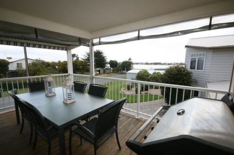 LJ Hooker Goolwa Holiday Rentals - 42 Underwood Avenue, Goolwa Beach - Accommodation in Brisbane 6