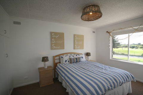 LJ Hooker Goolwa Holiday Rentals - 42 Underwood Avenue, Goolwa Beach - Accommodation in Brisbane 9