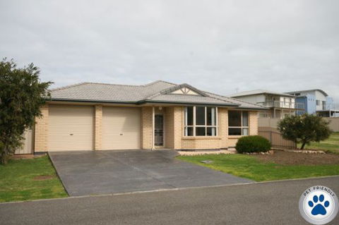LJ Hooker Goolwa Holiday Rentals - 42 Underwood Avenue, Goolwa Beach - Accommodation in Brisbane 20