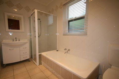 LJ Hooker Goolwa Holiday Rentals - 42 Underwood Avenue, Goolwa Beach - Accommodation in Brisbane 26