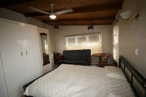 LJ Hooker Goolwa Holiday Rentals - 42 Underwood Avenue, Goolwa Beach - Accommodation in Brisbane 27