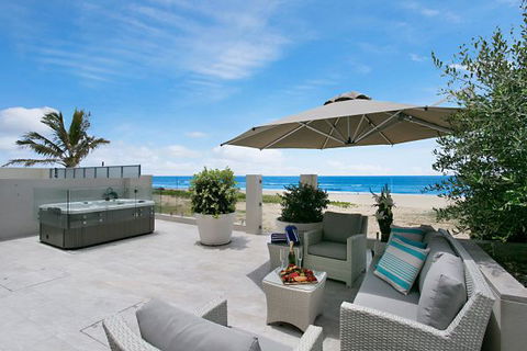 Oceans 74 - An Elite Holiday Home - Accommodation in Brisbane 10