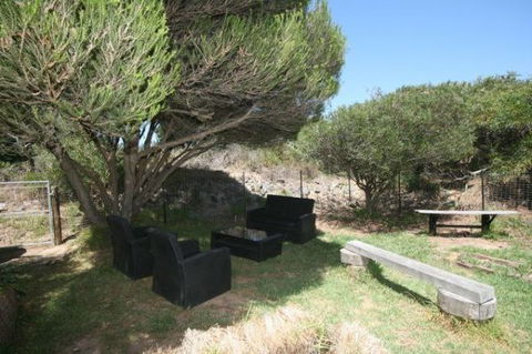 LJ Hooker Goolwa Holiday Rentals - 15 Eaton Avenue, Goolwa Beach - Accommodation in Brisbane 3