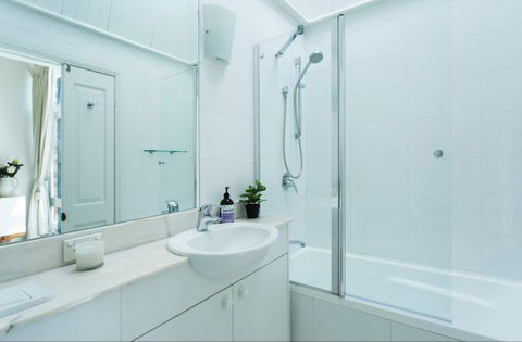 The Essence Of Paddington Living - Accommodation in Brisbane 5