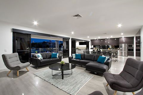 Oceans 74 - An Elite Holiday Home - Accommodation in Brisbane 21