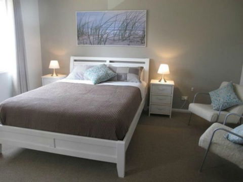 The Beach House - Accommodation in Brisbane 0