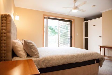 Unit 2 - Accommodation in Brisbane 7