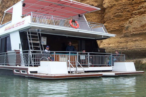 Takeme2 Houseboat - Accommodation in Brisbane 2