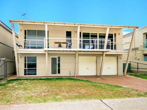 Century 21 SouthCoast: Salt - Accommodation in Brisbane 0