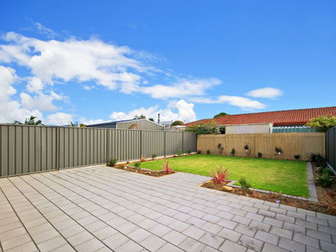 Century 21 SouthCoast: White Caps - Accommodation in Brisbane 2