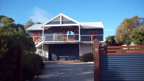 Top Deck Marion Bay - Accommodation in Brisbane 0