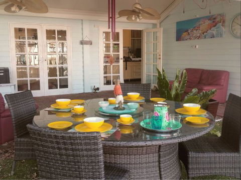 Must Love Dogs B&B And Self-Contained Cottage - Accommodation in Brisbane 3