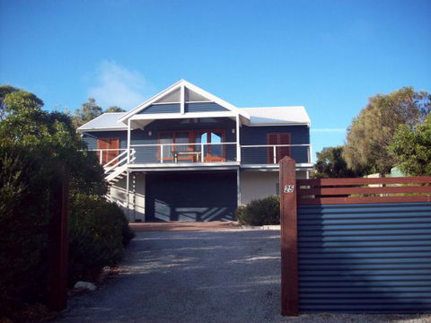 Top Deck Marion Bay - Accommodation in Brisbane 1