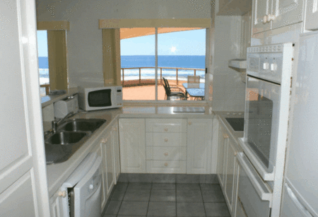 Casablanca Palms On The Beach - Accommodation in Brisbane 1