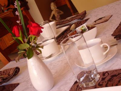 Wine & Roses Bed & Breakfast - Accommodation in Brisbane 4