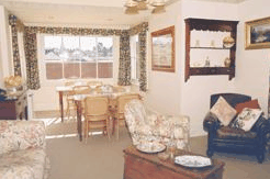 Louisa's Cottage - Accommodation in Brisbane
