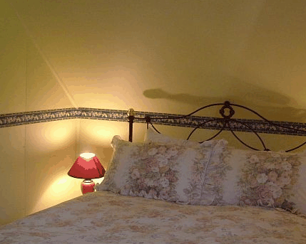 Hamilton Old School House Cottages - Accommodation in Brisbane