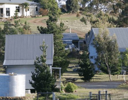 Heimat Chalets - Accommodation in Brisbane 4