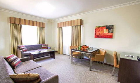 Governor Macquarie Motor Inn - Accommodation in Brisbane 1